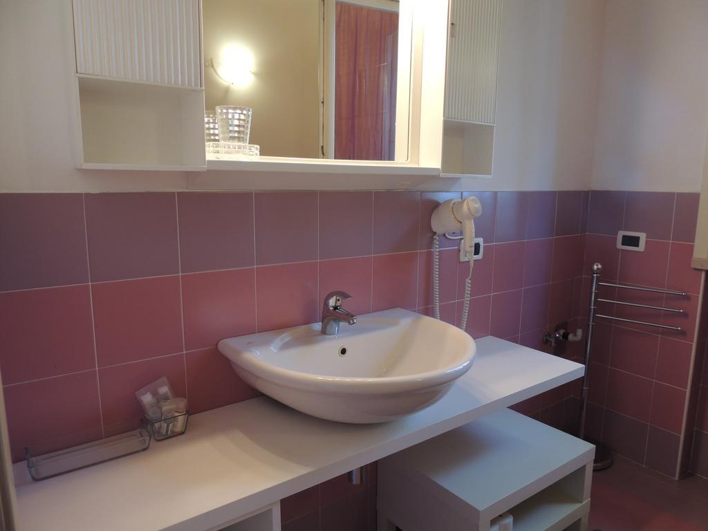 Villa Rosa Moniga del Garda Habitación foto
